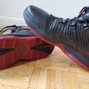 Nike Lebron 3 Crimson (Best Offer)